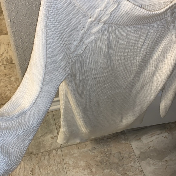 Soho Jeans New York and Company white soft sweater size S - Picture 4 of 8